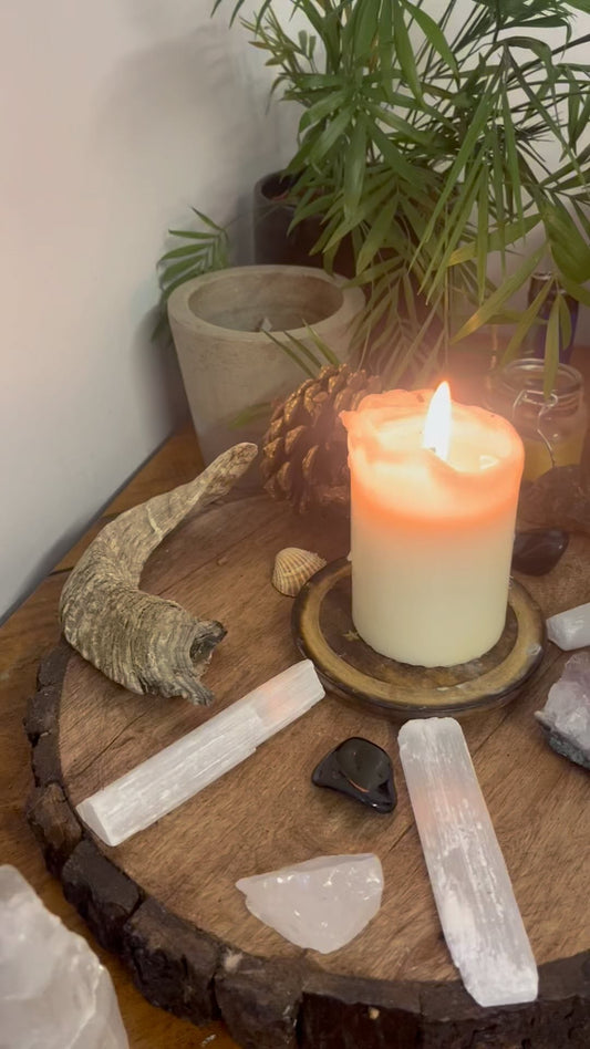 December Wintering Guide: Yule, Slow Living Rituals & December 2025 Cosmic Movements